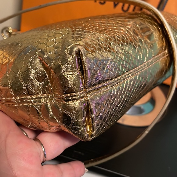 Micheal Kors python clutch/crossbody - Picture 9 of 15